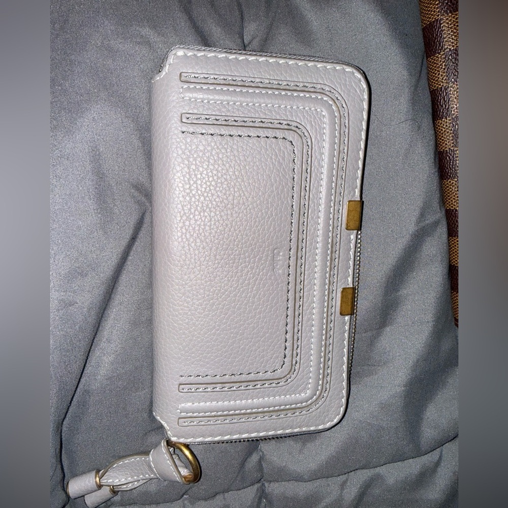 Chloé Women's Grey Alphabet Leather Zip Around Wallet